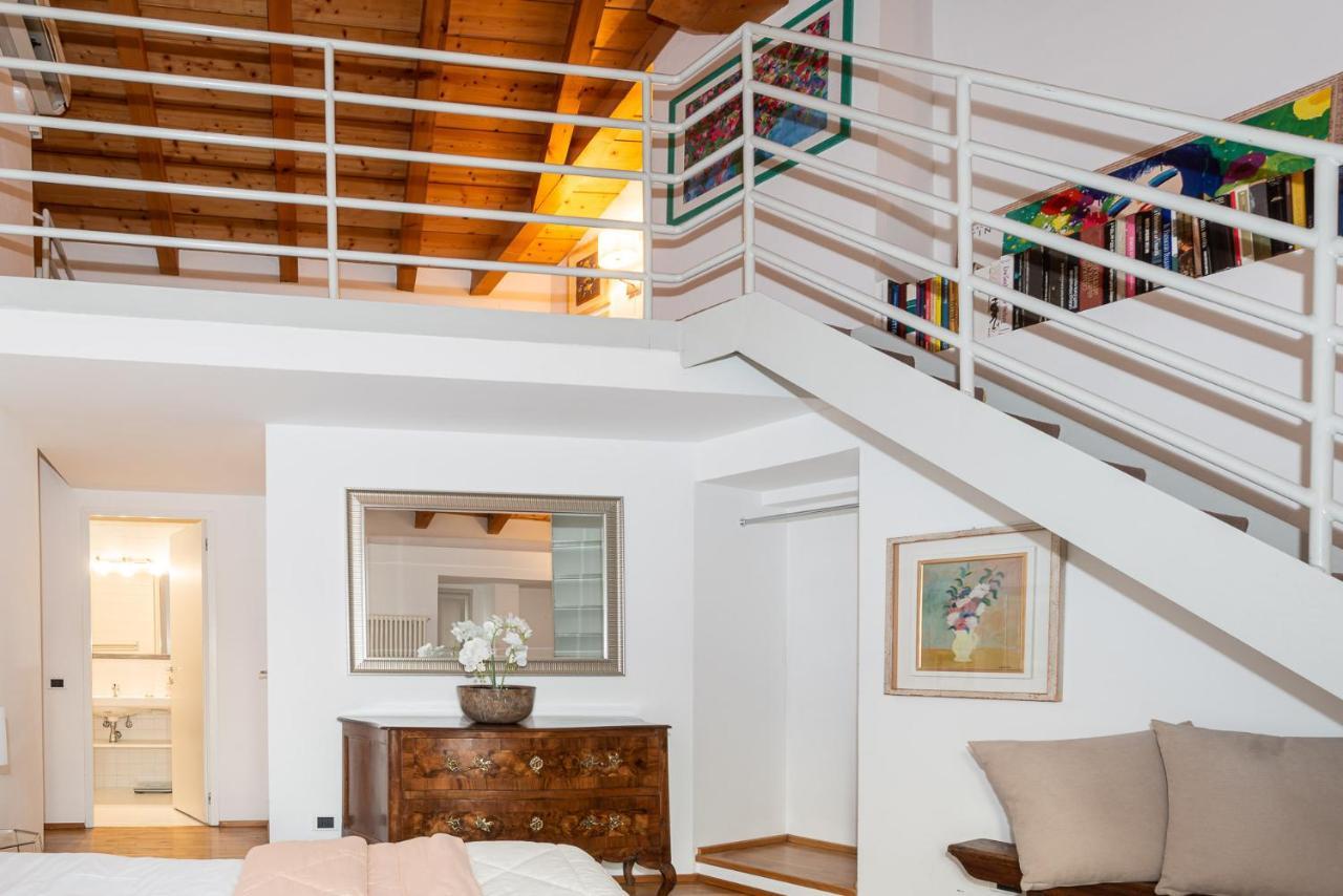 A Casa Nuccia Mansarda By Holiday Solutions Como Buitenkant foto