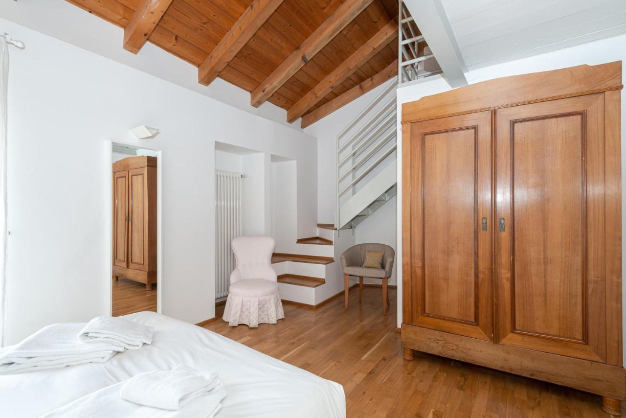 A Casa Nuccia Mansarda By Holiday Solutions Como Buitenkant foto